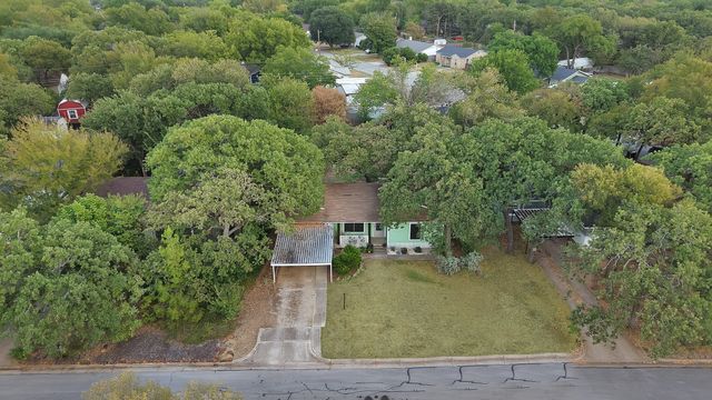 1104 Glenda Drive, Bedford, TX 76022
