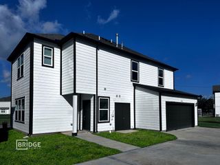 134 Pecan Lane, Lake Jackson, TX 77566