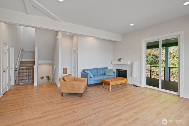 41 N Mardell Avenue, Hoodsport, WA 98548