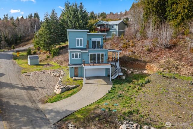 41 N Mardell Avenue, Hoodsport, WA 98548