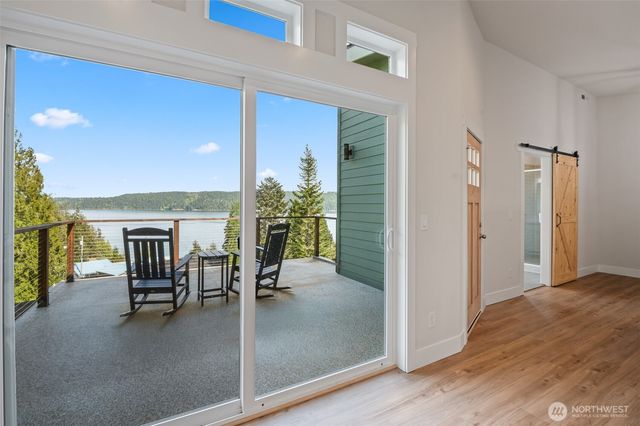 41 N Mardell Avenue, Hoodsport, WA 98548
