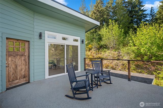 41 N Mardell Avenue, Hoodsport, WA 98548