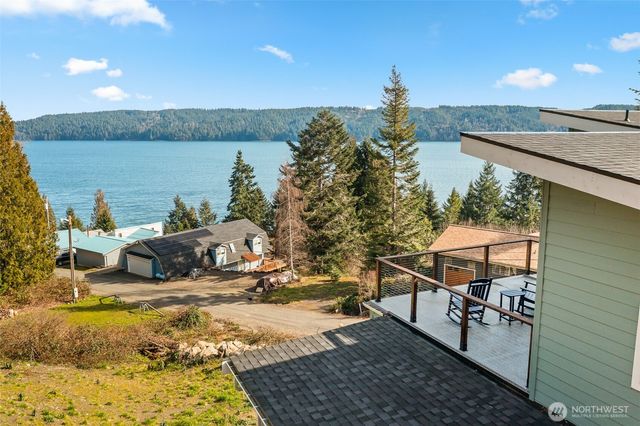 41 N Mardell Avenue, Hoodsport, WA 98548