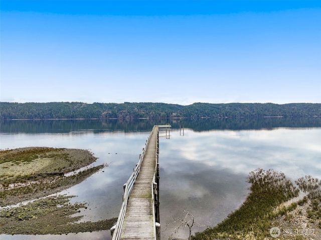 41 N Mardell Avenue, Hoodsport, WA 98548