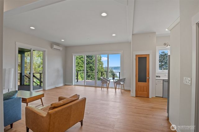 41 N Mardell Avenue, Hoodsport, WA 98548