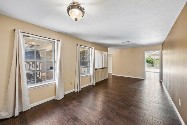 1918 Normandy Drive, Irving, TX 75060