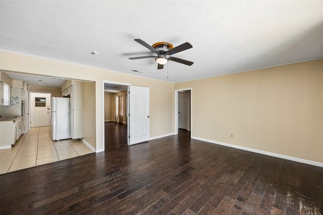 1918 Normandy Drive, Irving, TX 75060