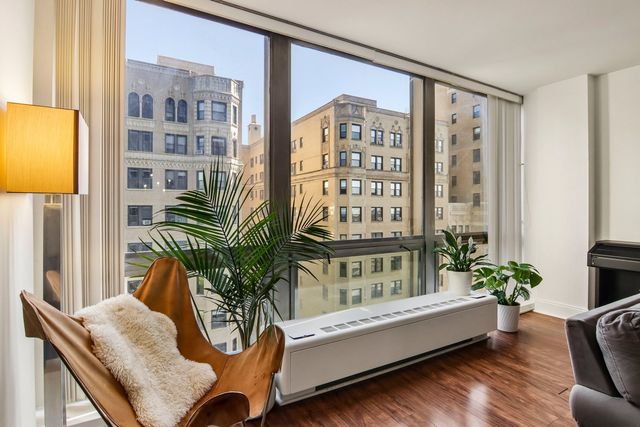 2400 N Lakeview Avenue 1704, Chicago, IL 60614