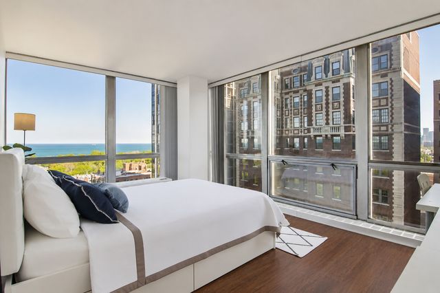 2400 N Lakeview Avenue 1704, Chicago, IL 60614