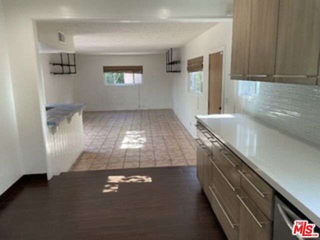 6020 Wilkinson Avenue, North Hollywood (los Angeles), CA 91606