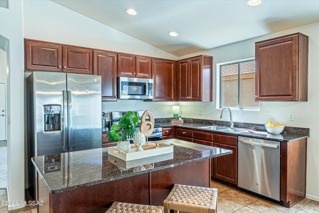 10554 S Sean Drive, Vail, AZ 85641