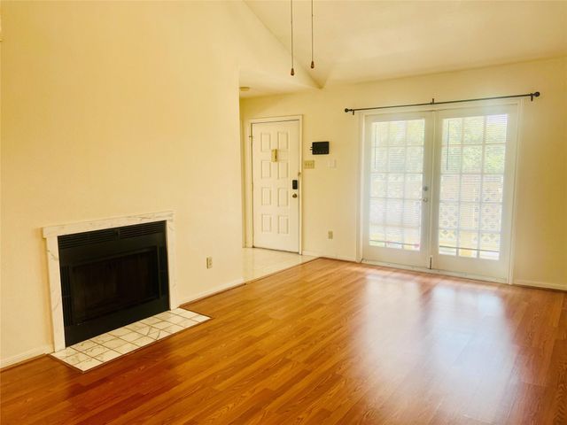 2121 El Paseo Street 2006, Houston, TX 77054