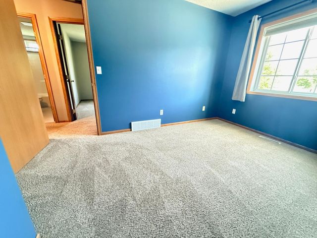 3318 39th Street S, Moorhead, MN 56560