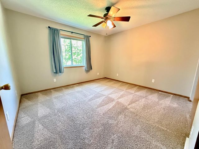 3318 39th Street S, Moorhead, MN 56560