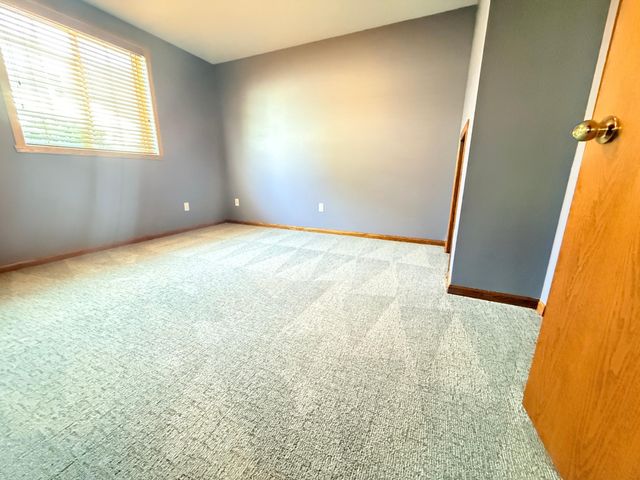 3318 39th Street S, Moorhead, MN 56560