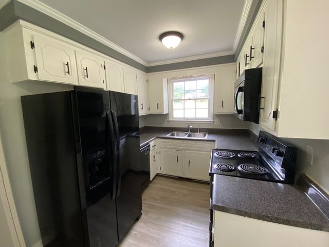 314 Southern Dr, Clarksville, TN 37042