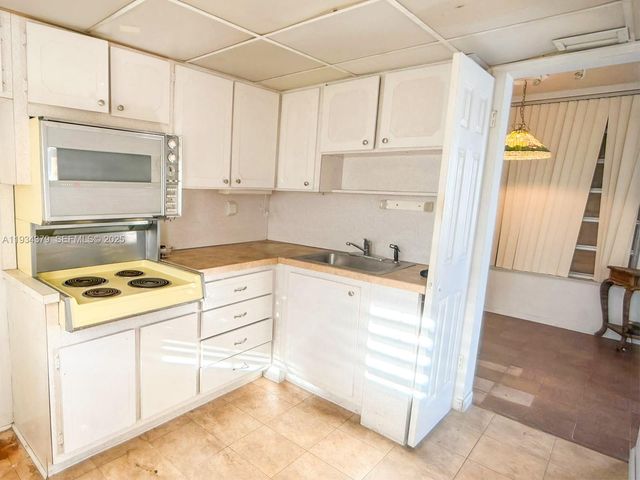 2930 Point East Dr E601, Aventura, FL 33160