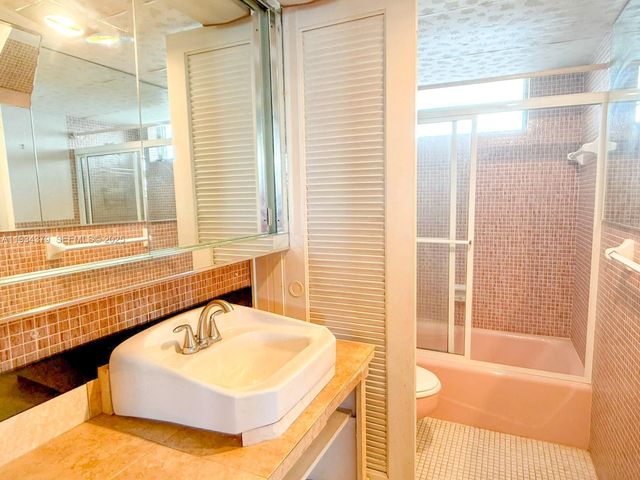 2930 Point East Dr E601, Aventura, FL 33160