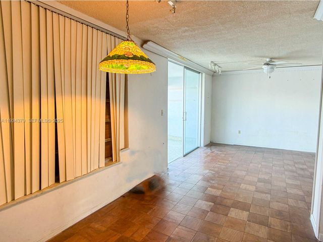 2930 Point East Dr E601, Aventura, FL 33160