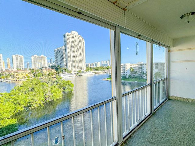 2930 Point East Dr E601, Aventura, FL 33160