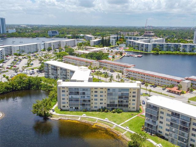 2930 Point East Dr E601, Aventura, FL 33160