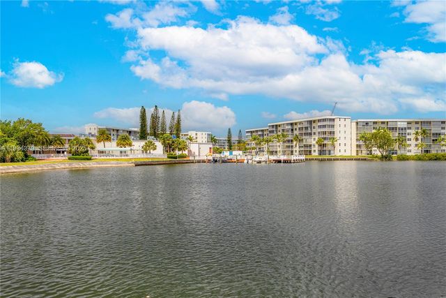 2930 Point East Dr E601, Aventura, FL 33160