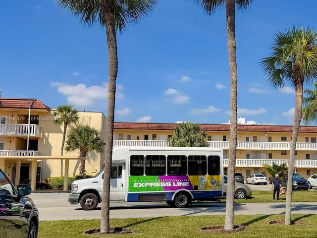 2930 Point East Dr E601, Aventura, FL 33160