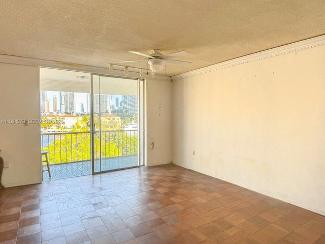 2930 Point East Dr E601, Aventura, FL 33160