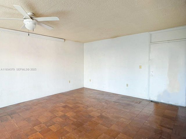 2930 Point East Dr E601, Aventura, FL 33160