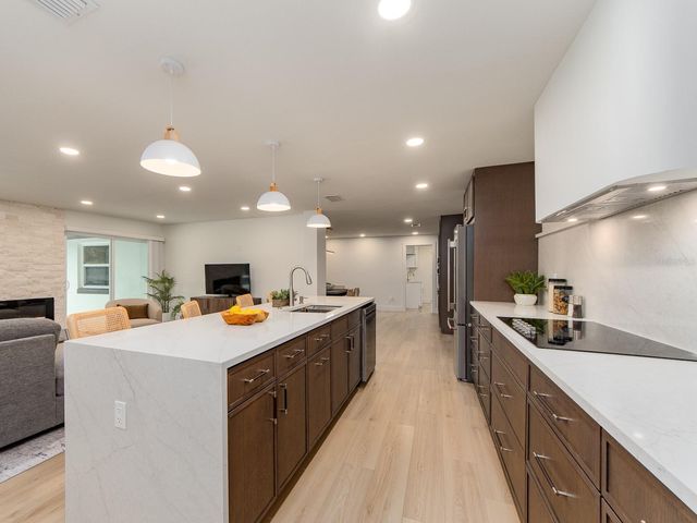 1967 CASTILLE DRIVE, Dunedin, FL 34698