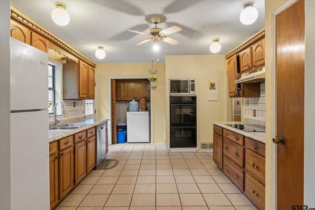 540 VZ County Road 3724, Wills Point, TX 75169