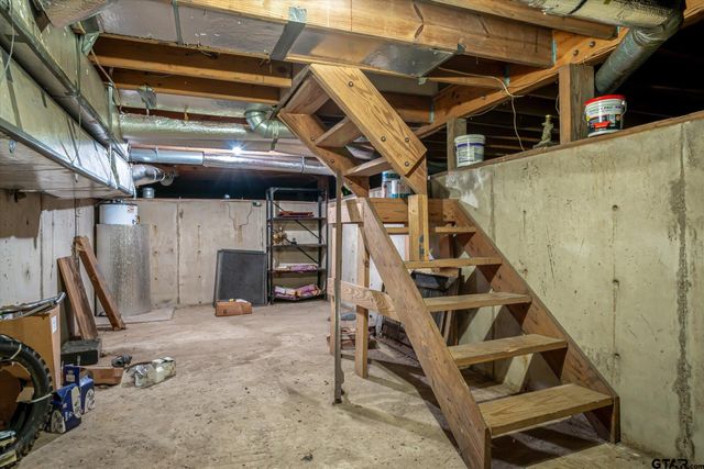 540 VZ County Road 3724, Wills Point, TX 75169