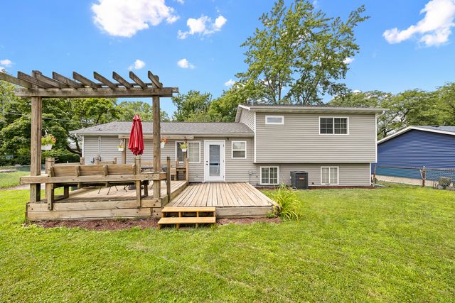 148 Bedford Road, Bolingbrook, IL 60440