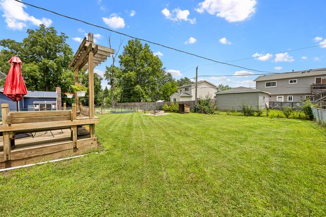 148 Bedford Road, Bolingbrook, IL 60440