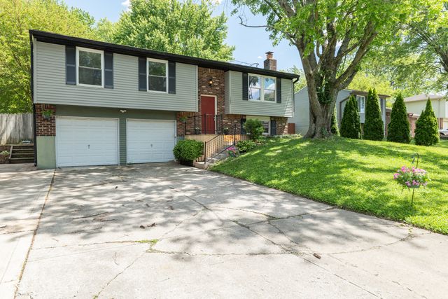 7525 Turnberry Court, Indianapolis, IN 46237