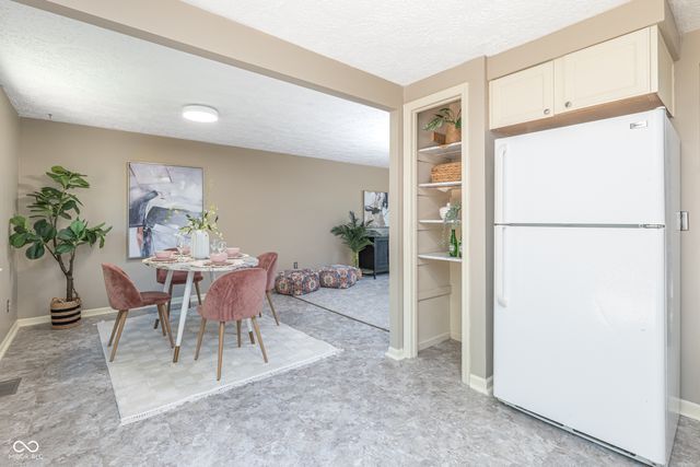 7525 Turnberry Court, Indianapolis, IN 46237