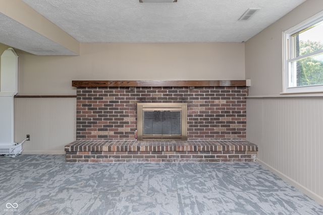7525 Turnberry Court, Indianapolis, IN 46237