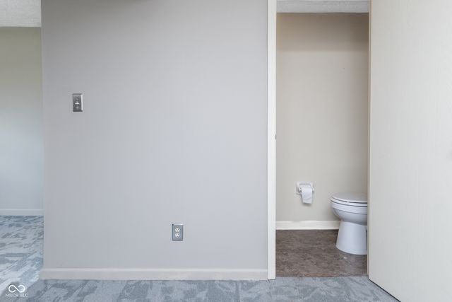 7525 Turnberry Court, Indianapolis, IN 46237