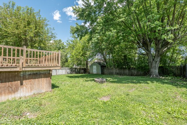 7525 Turnberry Court, Indianapolis, IN 46237