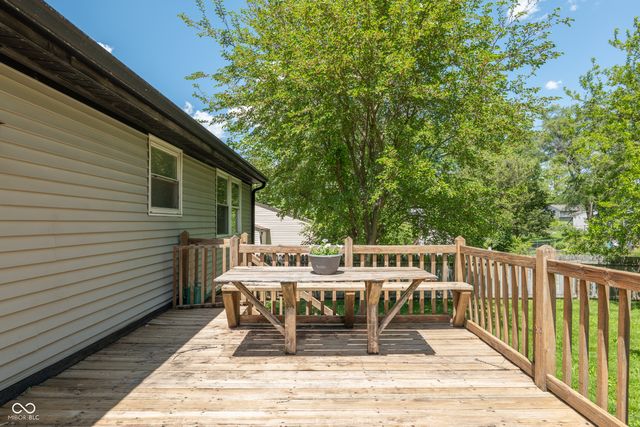 7525 Turnberry Court, Indianapolis, IN 46237
