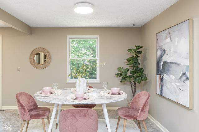7525 Turnberry Court, Indianapolis, IN 46237