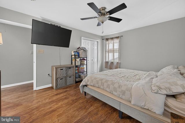 27 GRASMUR CT, Berlin, NJ 08009