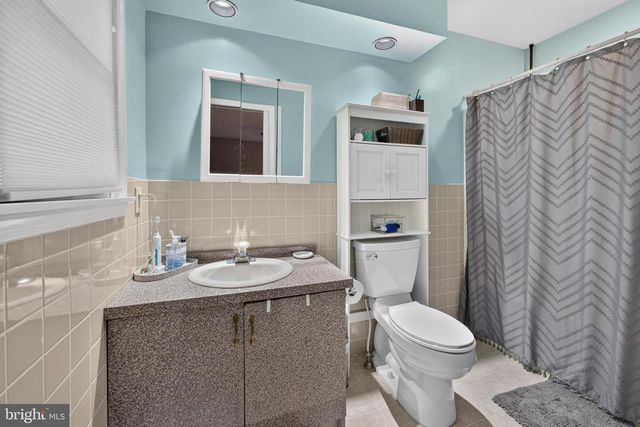 27 GRASMUR CT, Berlin, NJ 08009