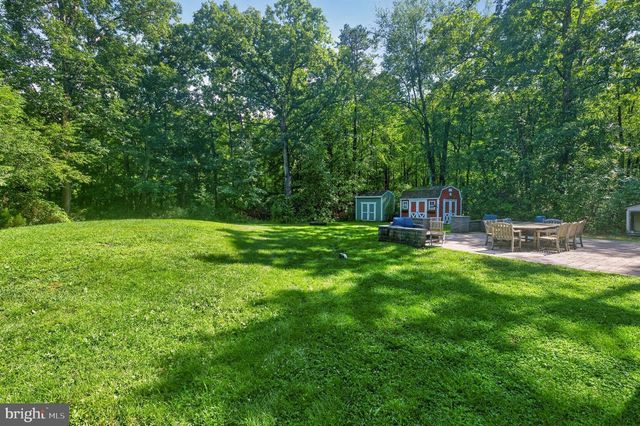 27 GRASMUR CT, Berlin, NJ 08009