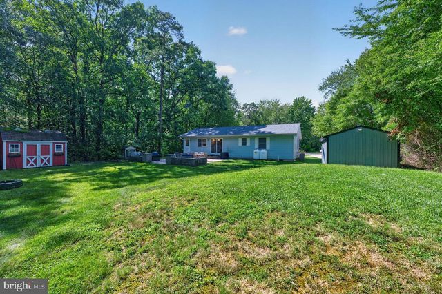 27 GRASMUR CT, Berlin, NJ 08009
