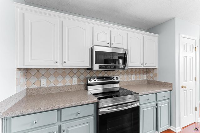 83 Duke Lane, Kathleen, GA 31047