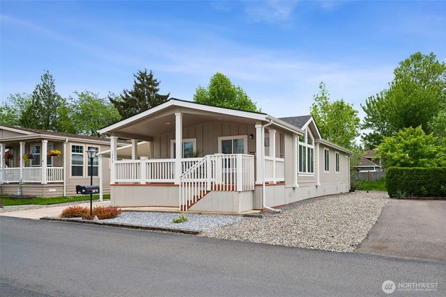 1226 Maple Drive, Enumclaw, WA 98022