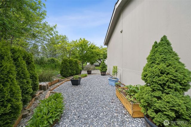 1226 Maple Drive, Enumclaw, WA 98022