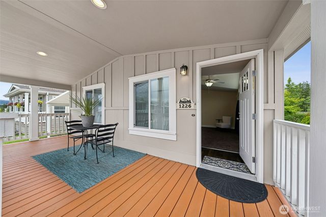 1226 Maple Drive, Enumclaw, WA 98022