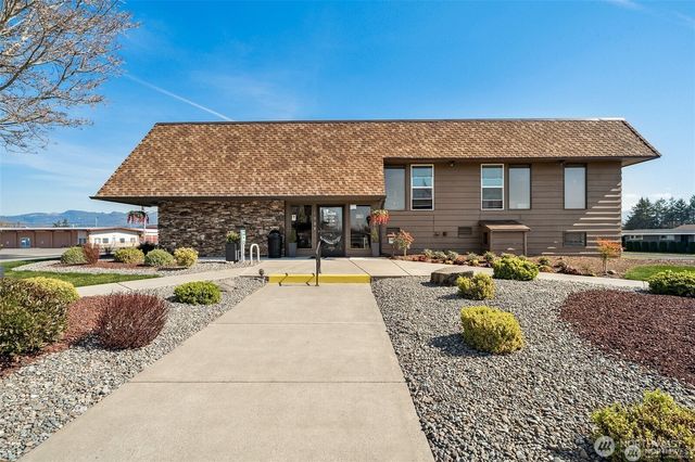 1226 Maple Drive, Enumclaw, WA 98022